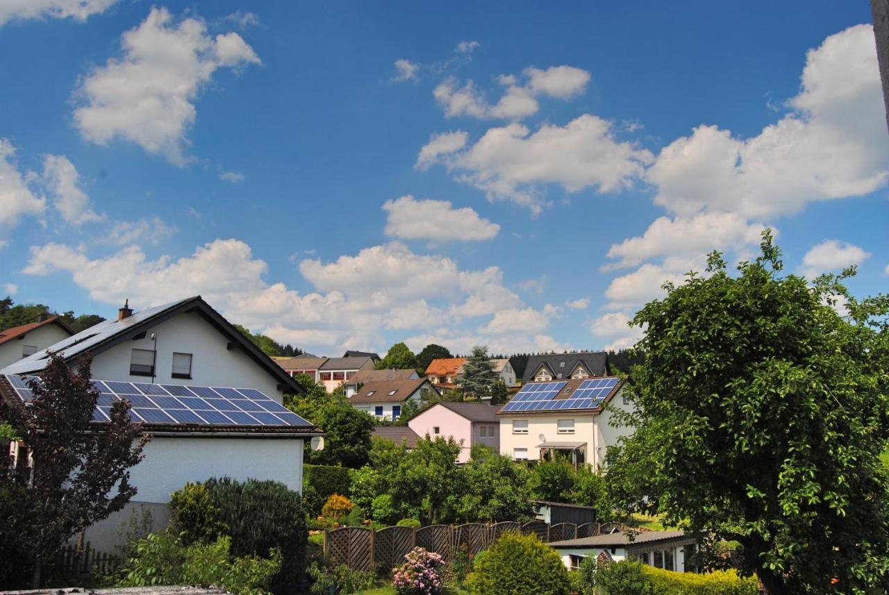 Stilvolles Eifelhaus Am Nuerburgring Mit Eigenem Garten Boos Exterior foto